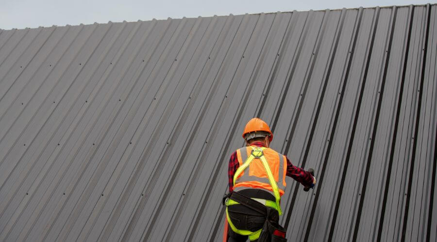Professional gutter cleaning in Bradshaw, NE